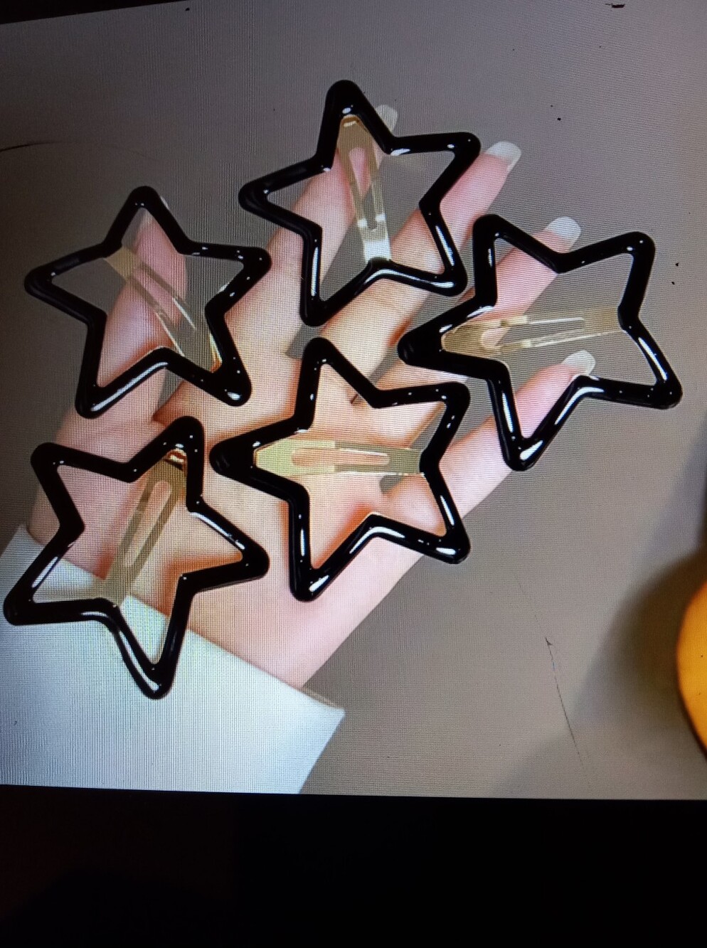 Black Star-Shaped Hair Clips - Stylish